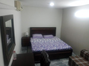 Elegant Room in D-17